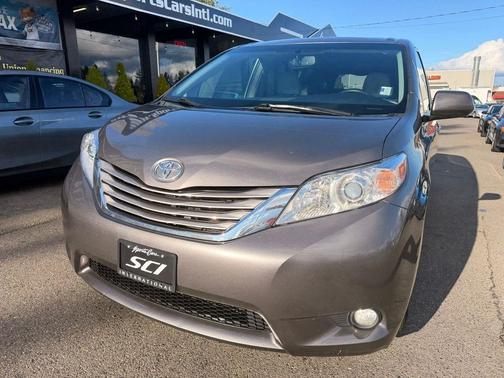 2015 Toyota Sienna XLE