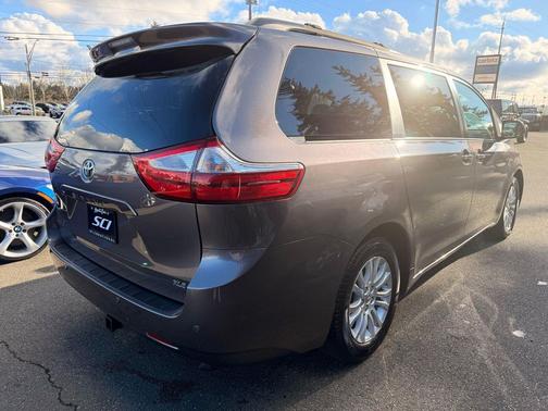 2015 Toyota Sienna XLE