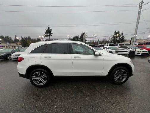 2017 Mercedes-Benz GLC 300 4MATIC