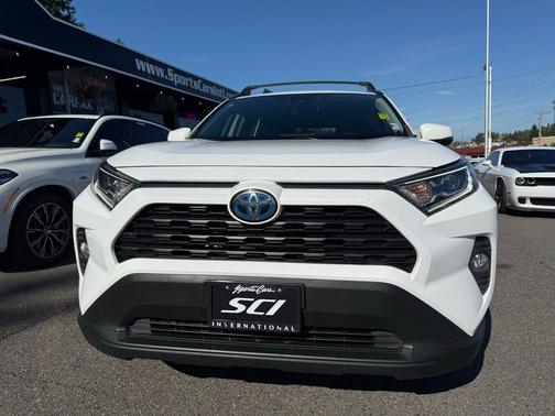 2021 Toyota RAV4 Hybrid XLE