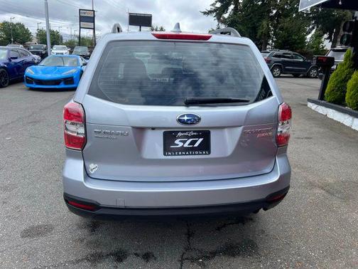 Ice Silver Metallic 2016 Subaru Forester 2.5i