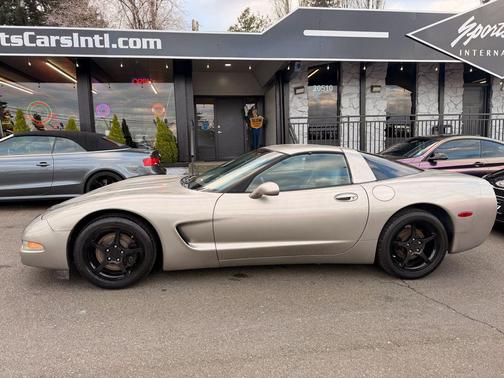 2002 Chevrolet Corvette Base