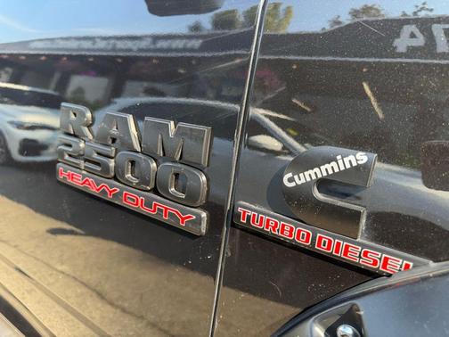 2018 RAM 2500 Laramie Mega Cab 4x4 6'4' Box