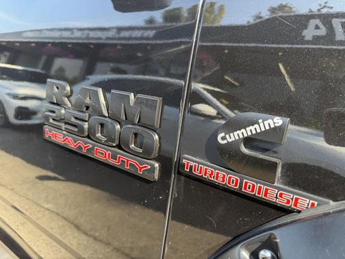 2018 RAM 2500 Laramie Mega Cab 4x4 6'4' Box