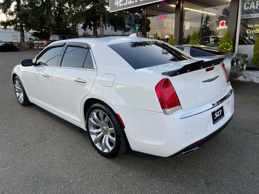 2018 Chrysler 300 Limited