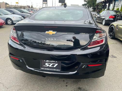 2018 Chevrolet Volt LT