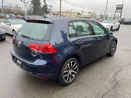 2015 Volkswagen Golf Auto TSI SE