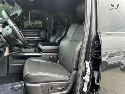 2017 RAM 2500 Laramie Mega Cab 4x4 6'4' Box