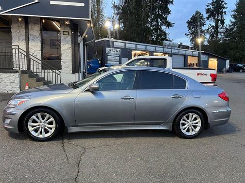 2013 Hyundai Genesis 3.8