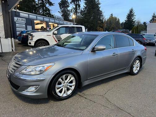 2013 Hyundai Genesis 3.8