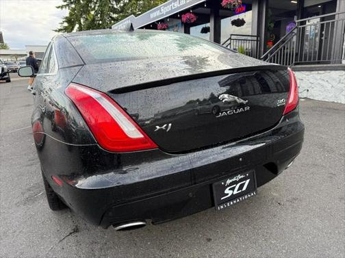 2016 Jaguar XJ XJ R-Sport