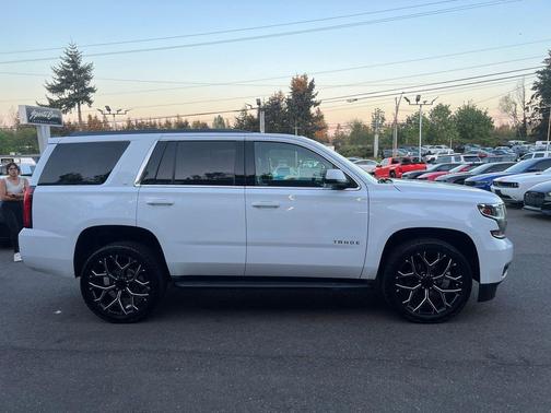 Summit White 2017 Chevrolet Tahoe LT