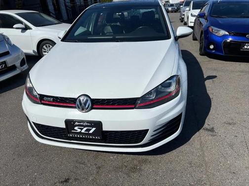 2016 Volkswagen Golf GTI 2.0T SE 4-Door