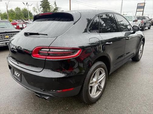 2017 Porsche Macan Base