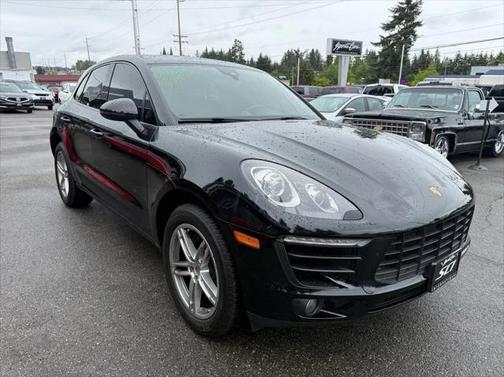 2017 Porsche Macan Base