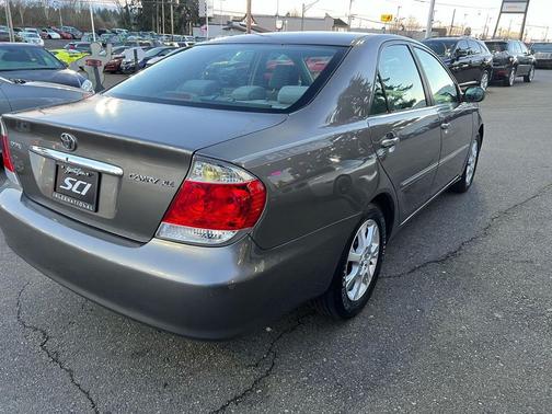 2005 Toyota Camry XLE