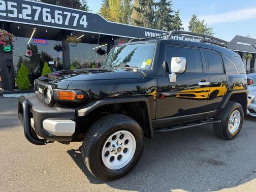 2014 Toyota FJ Cruiser Base