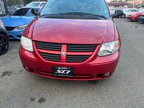 2005 Dodge Grand Caravan SXT