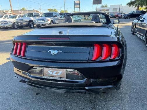 2022 Ford Mustang EcoBoost
