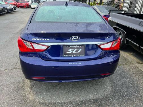 2012 Hyundai SONATA GLS