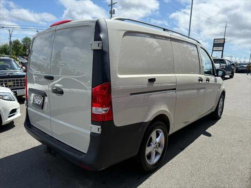 2021 Mercedes-Benz Metris Base