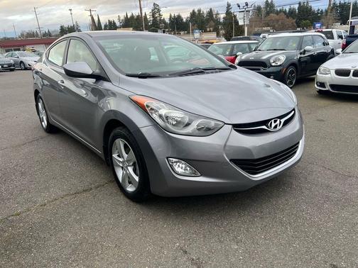 Titanium Gray Metallic 2013 Hyundai ELANTRA GLS
