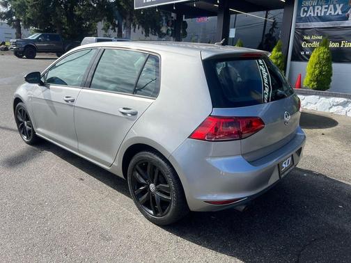 2016 Volkswagen Golf TSI SE 4-Door
