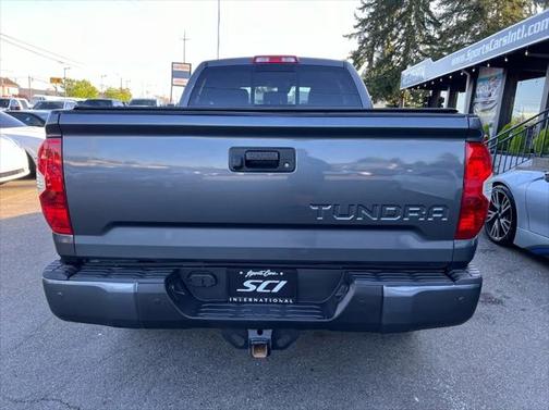 2018 Toyota Tundra SR5