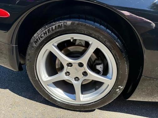 2000 Chevrolet Corvette Base