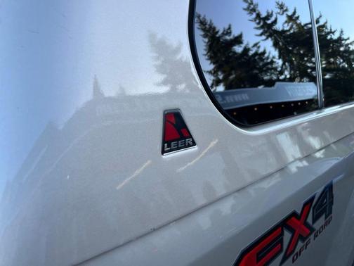 White Gold 2017 Ford F-350 Lariat