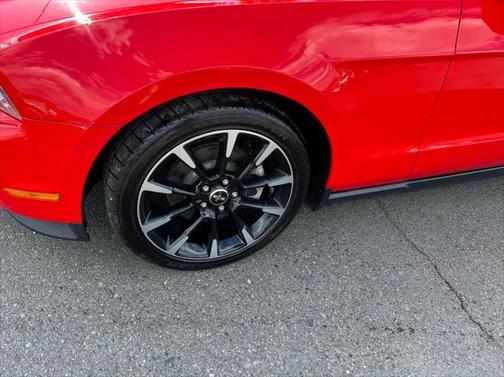 2012 Ford Mustang V6