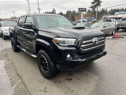 2017 Toyota Tacoma TRD Sport