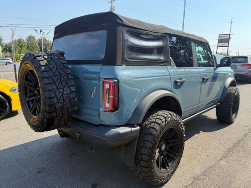2021 Ford Bronco Badlands