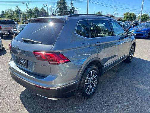 Platinum Gray Metallic 2020 Volkswagen Tiguan 2.0T SE 4MOTION