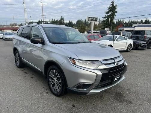 2018 Mitsubishi Outlander ES