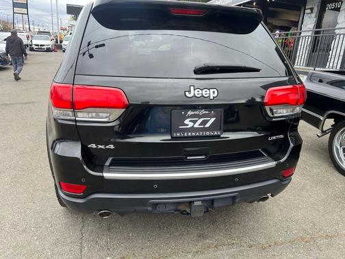 Brilliant Black Crystal Pearlcoat 2014 Jeep Grand Cherokee Limited
