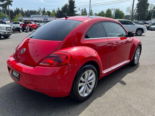 Tornado Red 2015 Volkswagen Beetle DSG 2.0L TDI w/Sun/Sound/Nav