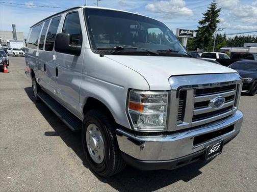 2013 Ford E350 Super Duty XLT
