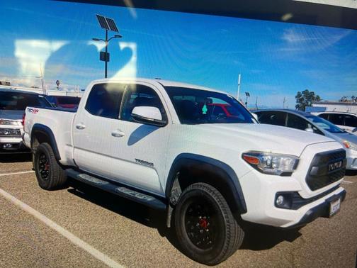 2017 Toyota Tacoma TRD Sport