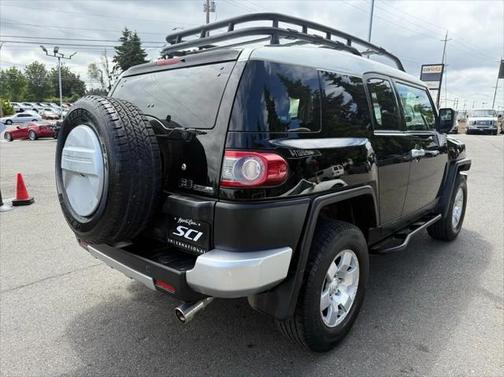 2014 Toyota FJ Cruiser Base