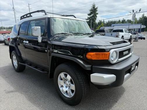 2014 Toyota FJ Cruiser Base
