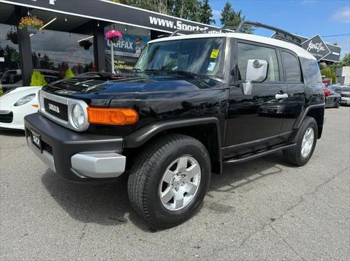 2014 Toyota FJ Cruiser Base