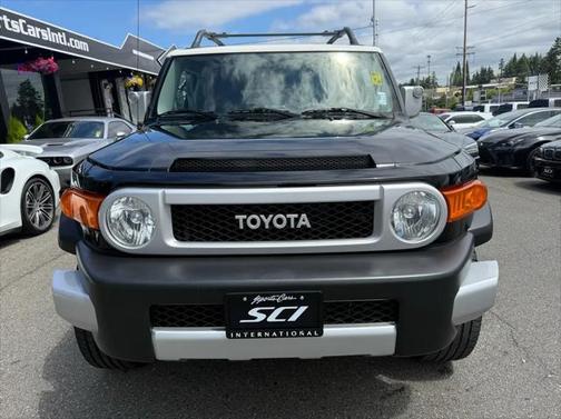 2014 Toyota FJ Cruiser Base