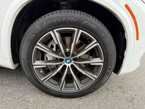 2022 BMW X5 PHEV xDrive45e