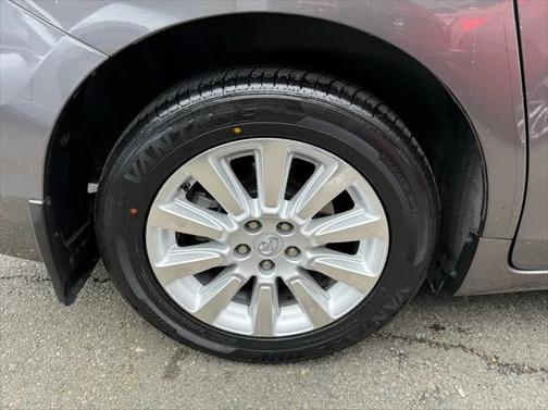 2016 Toyota Sienna XLE