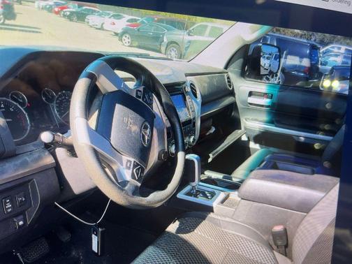 2014 Toyota Tundra SR5