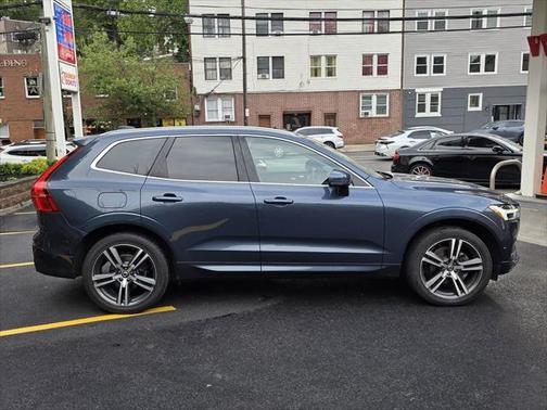 2019 Volvo XC60 T5 Momentum