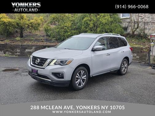 2019 Nissan Pathfinder SV