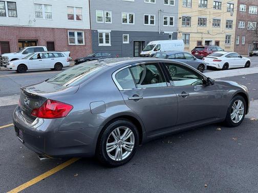 2013 INFINITI G37x Base