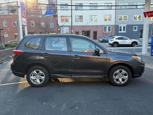 2014 Subaru Forester 2.5i